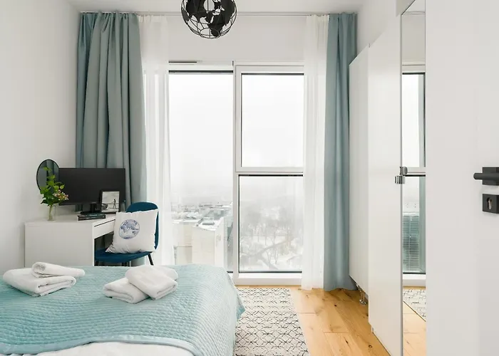 16th Floor Towarowa 39 Center Avenida By Renters Prestige ポズナン